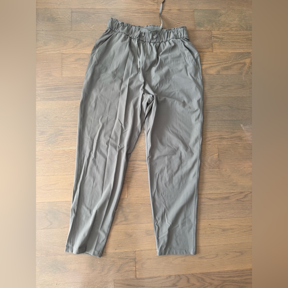 Lululemon pants size 8
